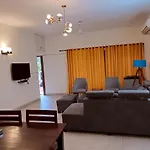 Mintstar Apartment And Suites, East Of Kailash