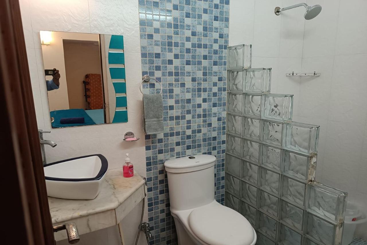 Mintstar And Suites, East Of Kailash Hotel New Delhi