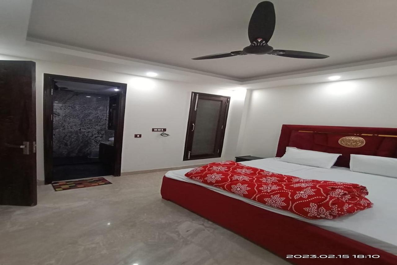 Mintstar And Suites, East Of Kailash Hotel