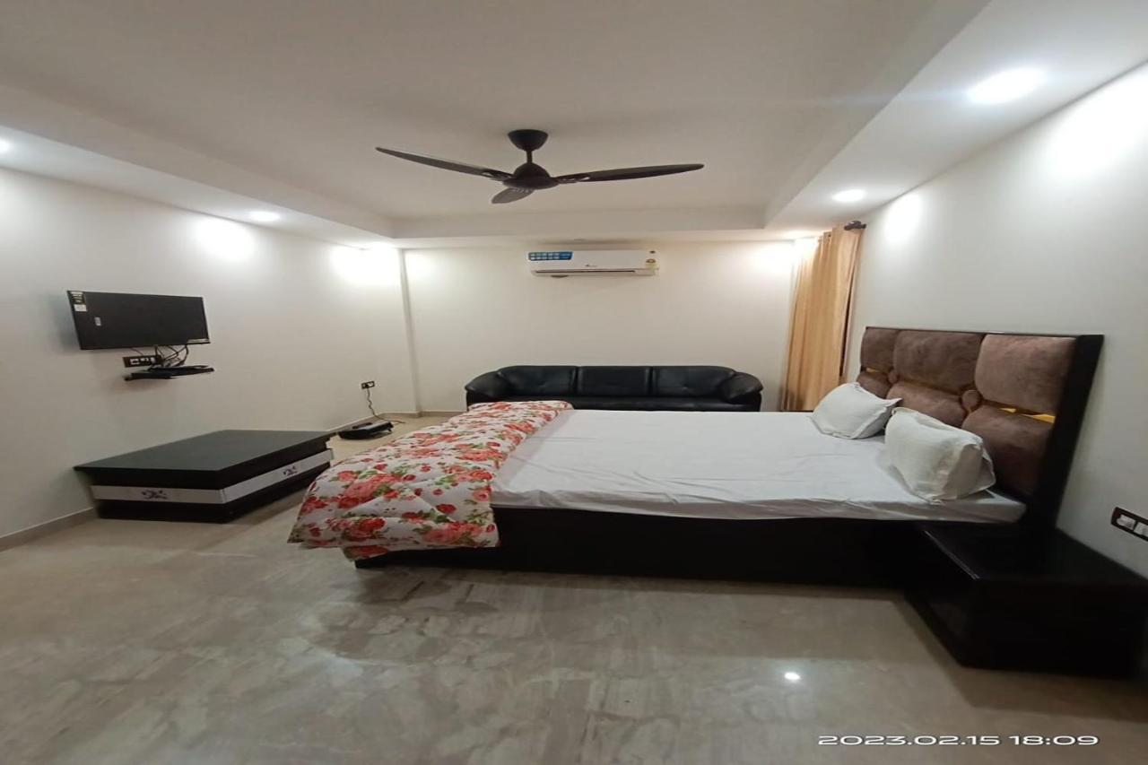 Hotel Mintstar And Suites, East Of Kailash 3*