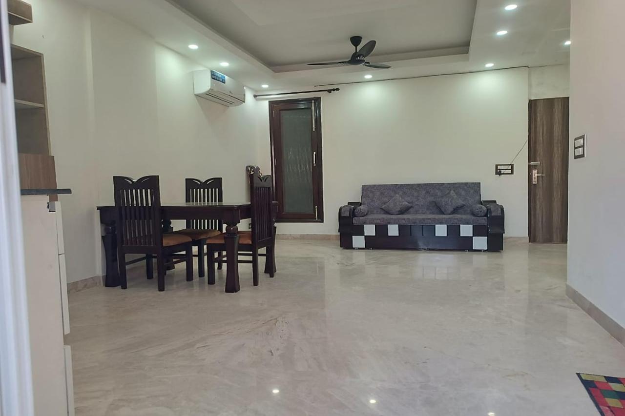 Hotel Mintstar And Suites, East Of Kailash 3*