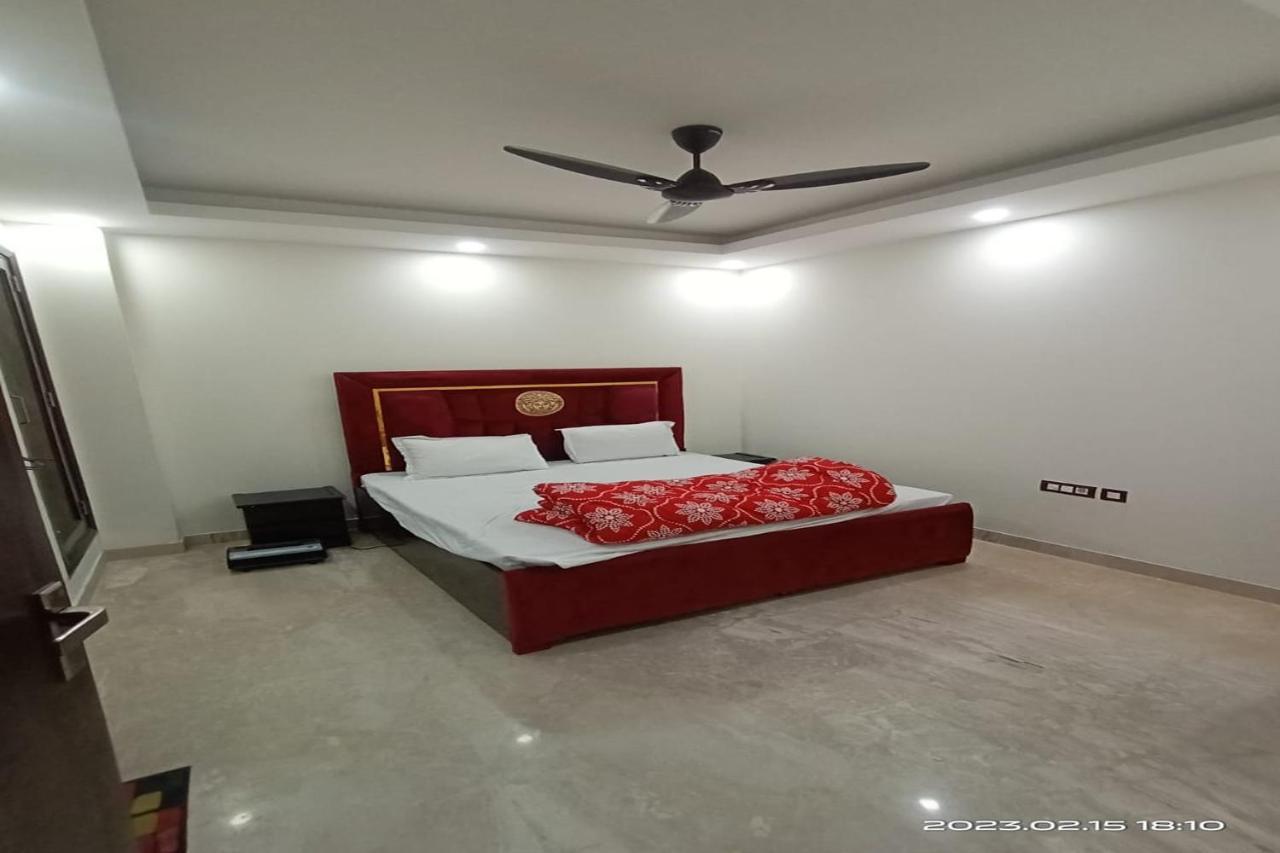 Mintstar And Suites, East Of Kailash Hotel 3*