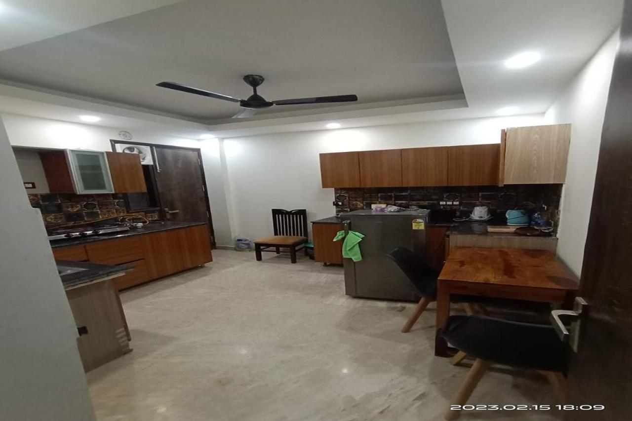 Hotel Mintstar And Suites, East Of Kailash
